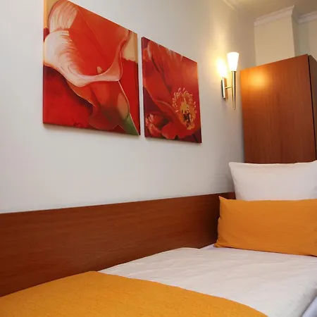 Hotel My