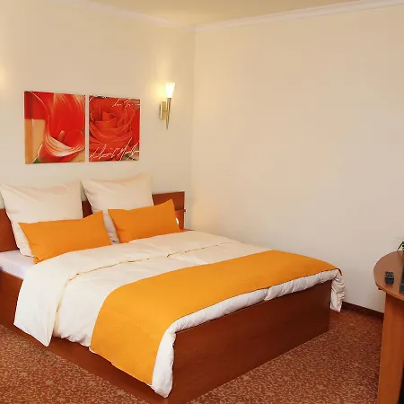 Hotel My